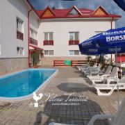 piscina-exterioara-hotelul-domnitei Hotelul Domniței