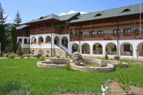 Mănăstirea Ostrov